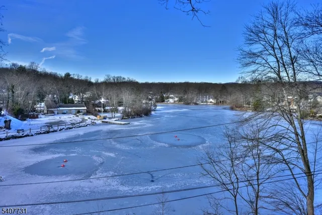 $579,900 | 7 Birch Road, Bloomingdale, NJ 07403