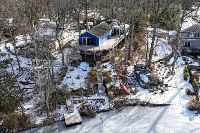 $579,900 | 7 Birch Road, Bloomingdale, NJ 07403