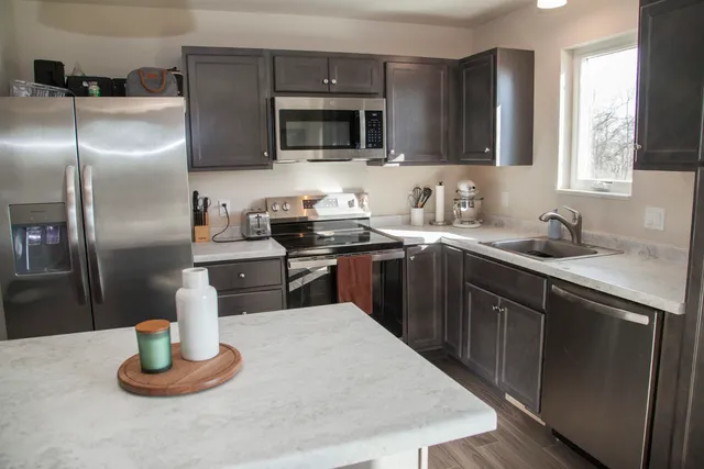 $425,000 | 502 Ford Barneveld Wi 53507, Barneveld, WI 53507