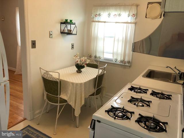 1615 Moffet Road Silver Spring, MD 20903 - Photo 8 of 24 Kitchen