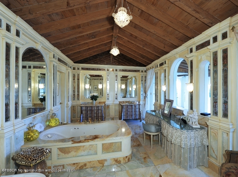 122 Kings Road Palm Beach, FL 33480 - Photo 11 of 25 Master Bathroom
