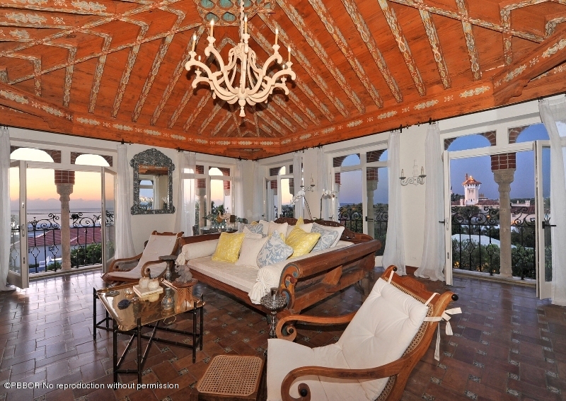 122 Kings Road Palm Beach, FL 33480 - Photo 13 of 25 Tower Living Room