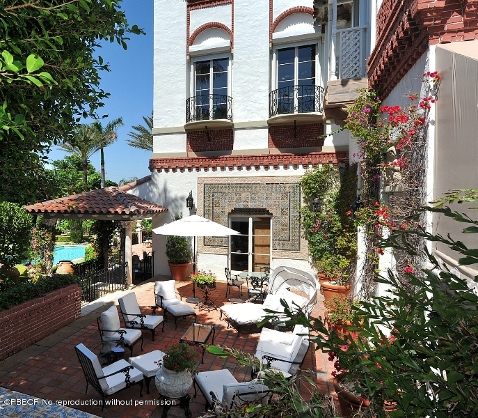 122 Kings Road Palm Beach, FL 33480 - Photo 18 of 25 Patio Side