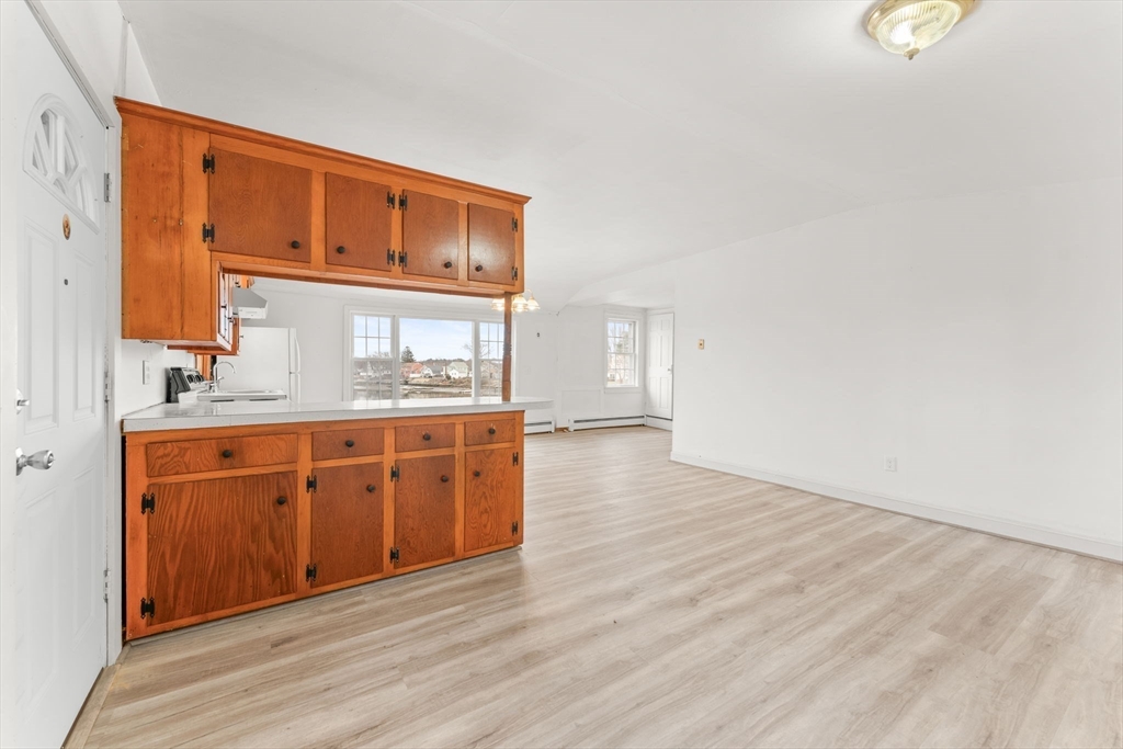 96 Water Street Danvers, MA 01923 - Photo 14 of 40