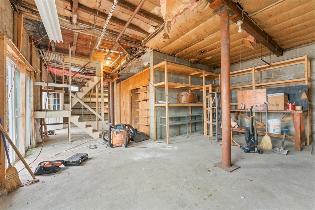 96 Water Street Danvers, MA 01923 - Photo 29 of 40