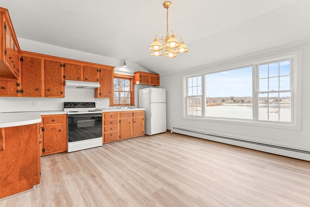 96 Water Street Danvers, MA 01923 - Photo 10 of 40