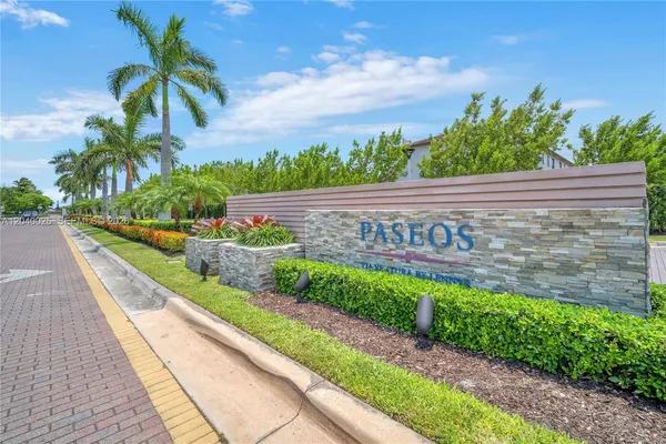 $445,000 | 670 Northeast 207th Street, Miami, FL 33179