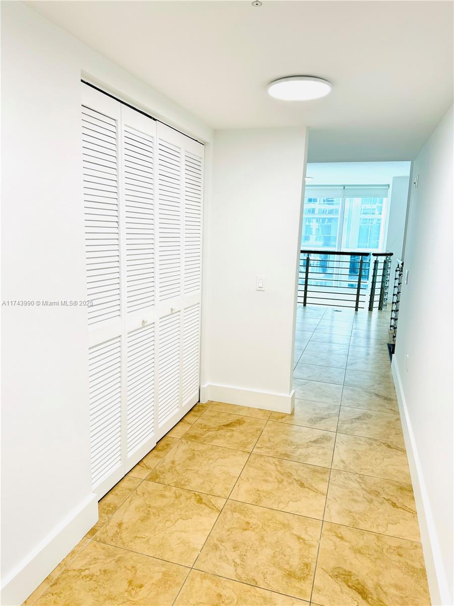 41 Southeast 5th Street, Unit 808 Miami, FL 33131 - Photo 24 of 39 a view of empty room