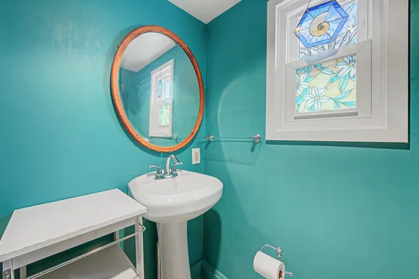 $525,000 | 57 Kearsarge Mountain Road, Warner, NH 03278