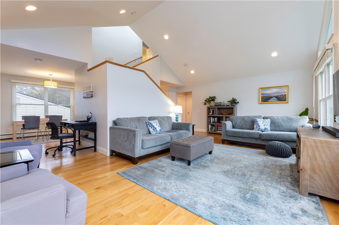 56 Woodridge Road Narragansett, RI 02882 - Photo 8 of 34 Gallery Image 8