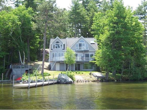 19 Farmington Road Alton, NH 03810 - Photo 1 of 1