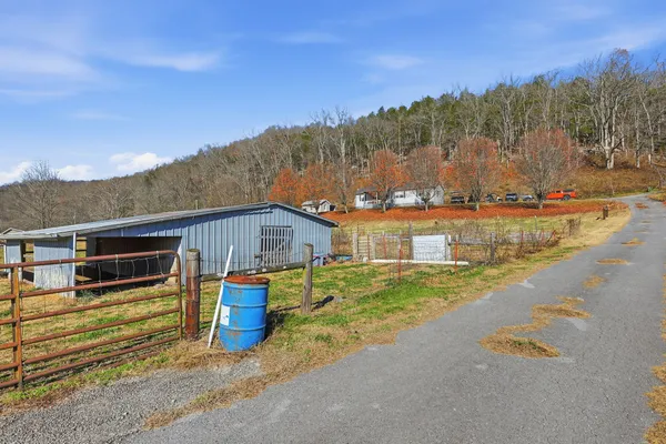 $379,000 | 600 East Main Street, Dowelltown, TN 37059