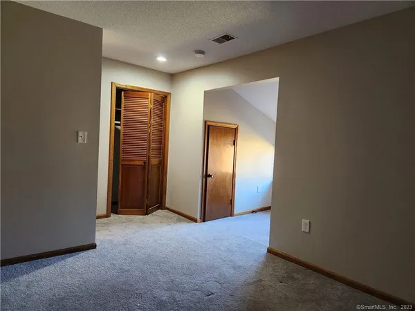 $2,450 | 11 Sherman Lane, Unit 11, Hamden, CT 06514