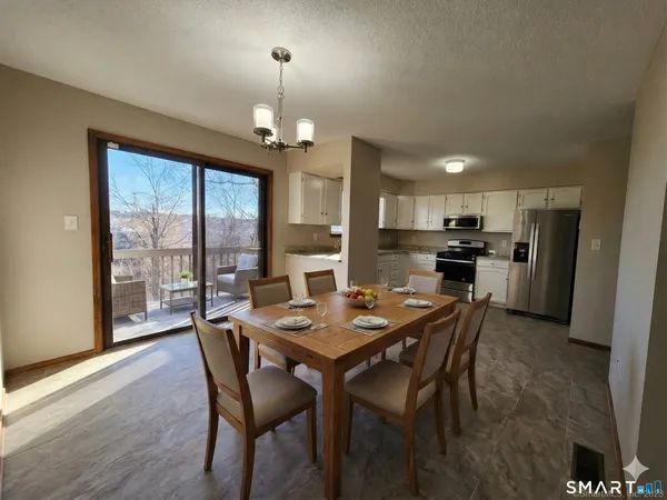 $2,450 | 11 Sherman Lane, Unit 11, Hamden, CT 06514