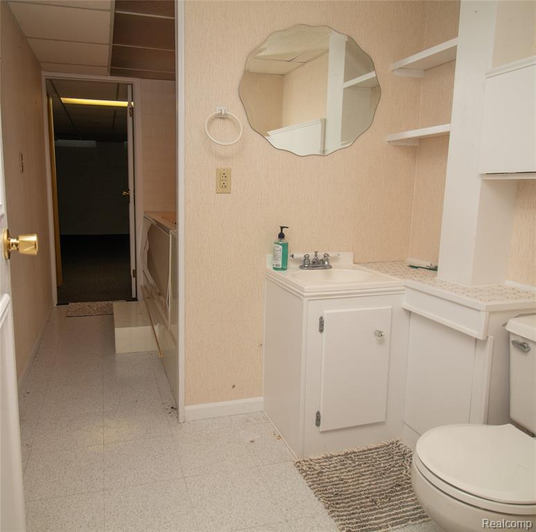 18717 Levan Road Livonia, MI 48152 - Photo 38 of 38