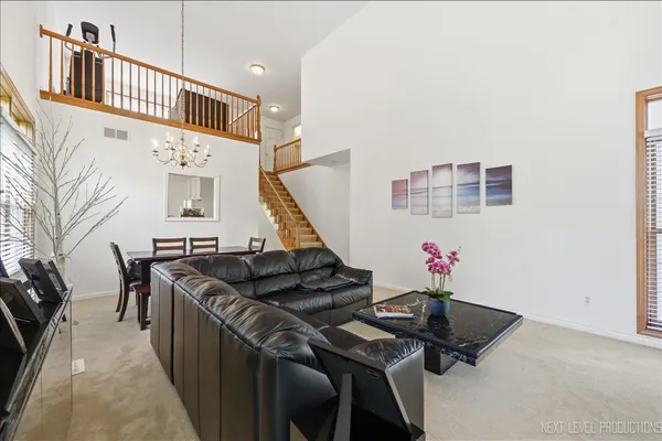 $449,800 | 2012 Waverly Circle, St. Charles, IL 60174