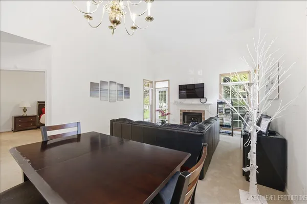 $449,800 | 2012 Waverly Circle, St. Charles, IL 60174