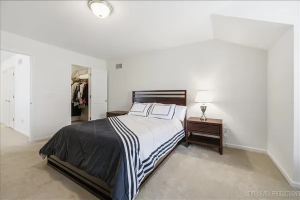 $449,800 | 2012 Waverly Circle, St. Charles, IL 60174