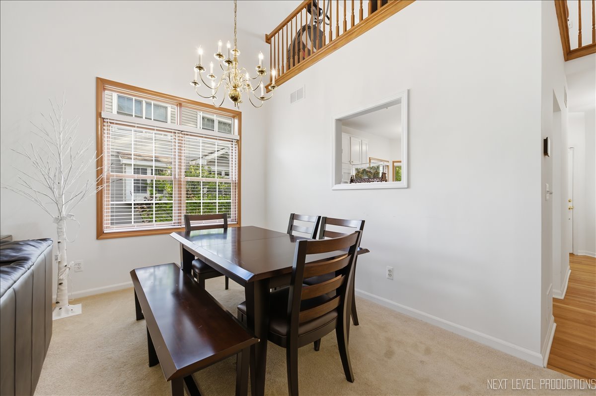 2012 Waverly Circle St. Charles, IL 60174 - Photo 8 of 24