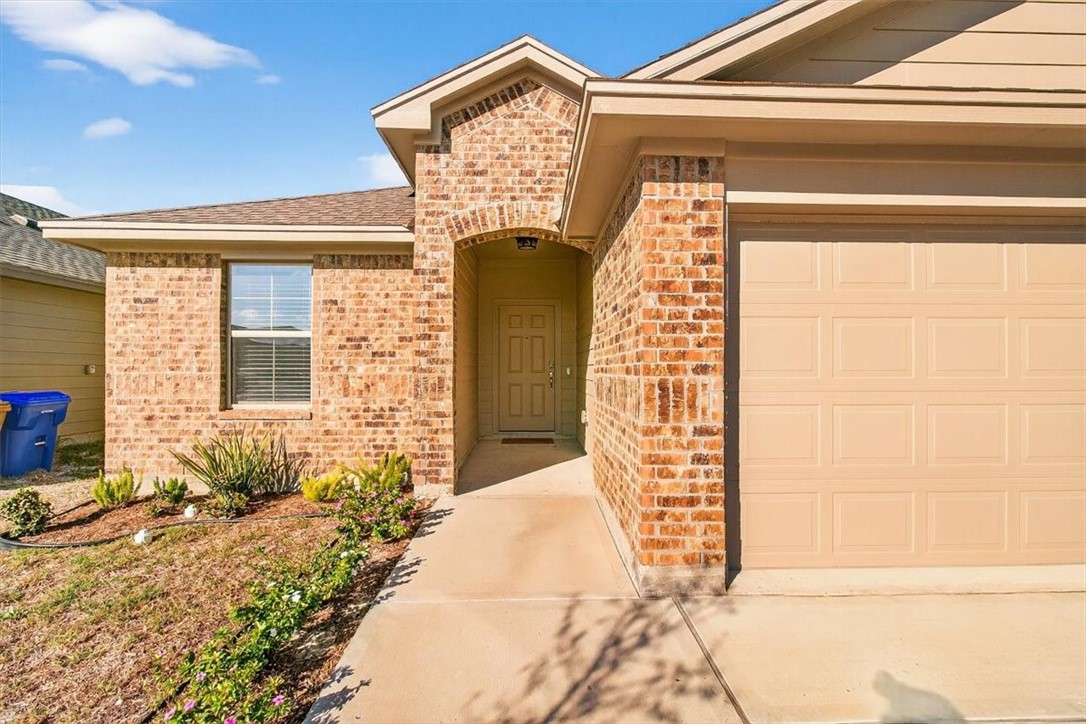 1626 Comfy Way Corpus Christi, TX 78418 - Photo 2 of 40 a front view of a house