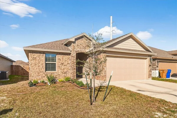 $2,050 | 1626 Comfy Way, Corpus Christi, TX 78418