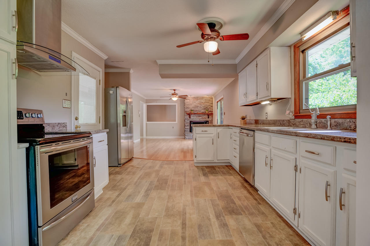 17 Clark Place Oak Ridge, TN 37830 - Photo 16 of 39 _F5A4294_5_6_7_8_9
