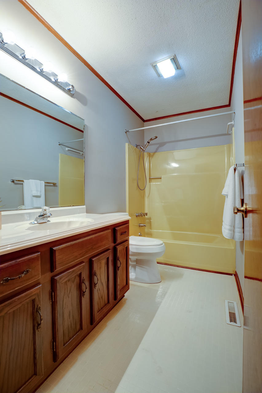 17 Clark Place Oak Ridge, TN 37830 - Photo 23 of 39 _F5A4323_4_5_6_7