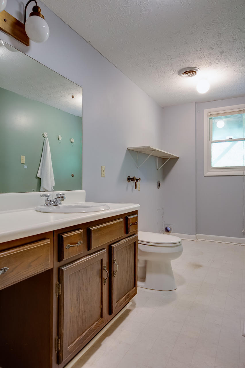 17 Clark Place Oak Ridge, TN 37830 - Photo 37 of 39 _F5A4478_79_80_81_82