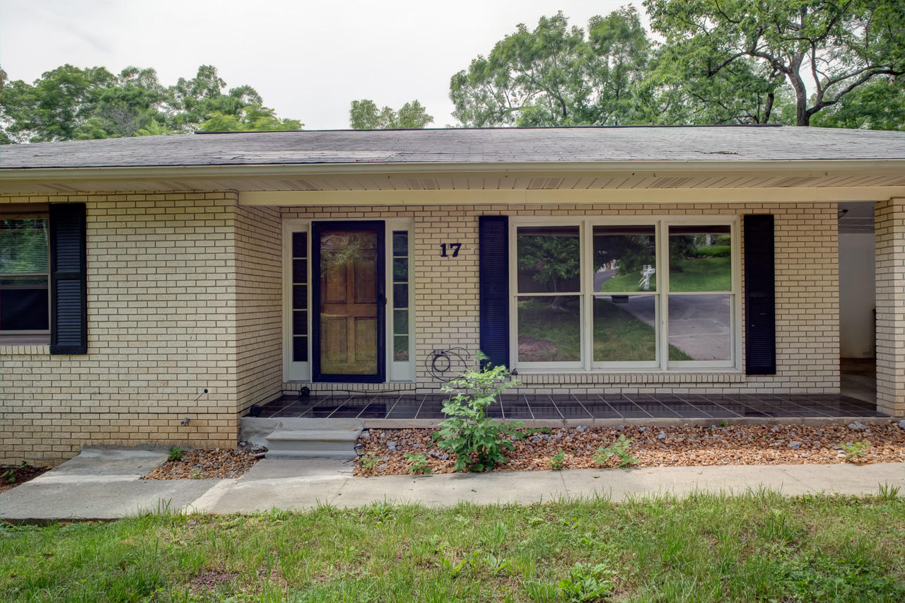 17 Clark Place Oak Ridge, TN 37830 - Photo 6 of 39 _F5A4200_1_2_3_4_5_6