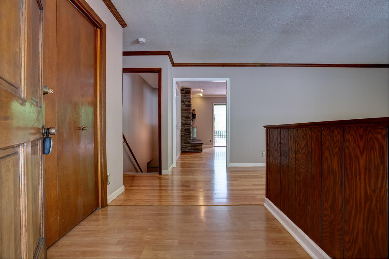 17 Clark Place Oak Ridge, TN 37830 - Photo 7 of 39 _F5A4221_2_3_4_5