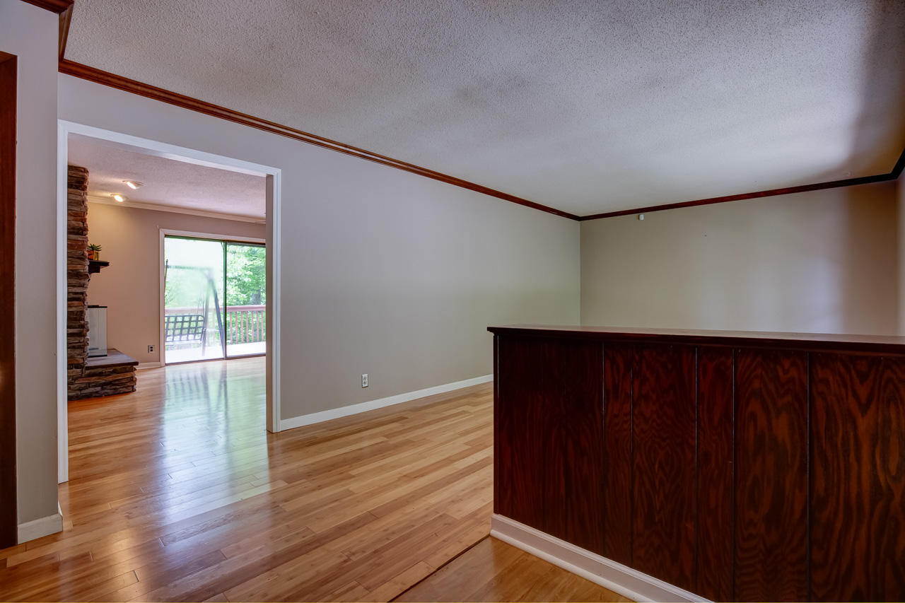 17 Clark Place Oak Ridge, TN 37830 - Photo 8 of 39 _F5A4228_29_30_31_32_33