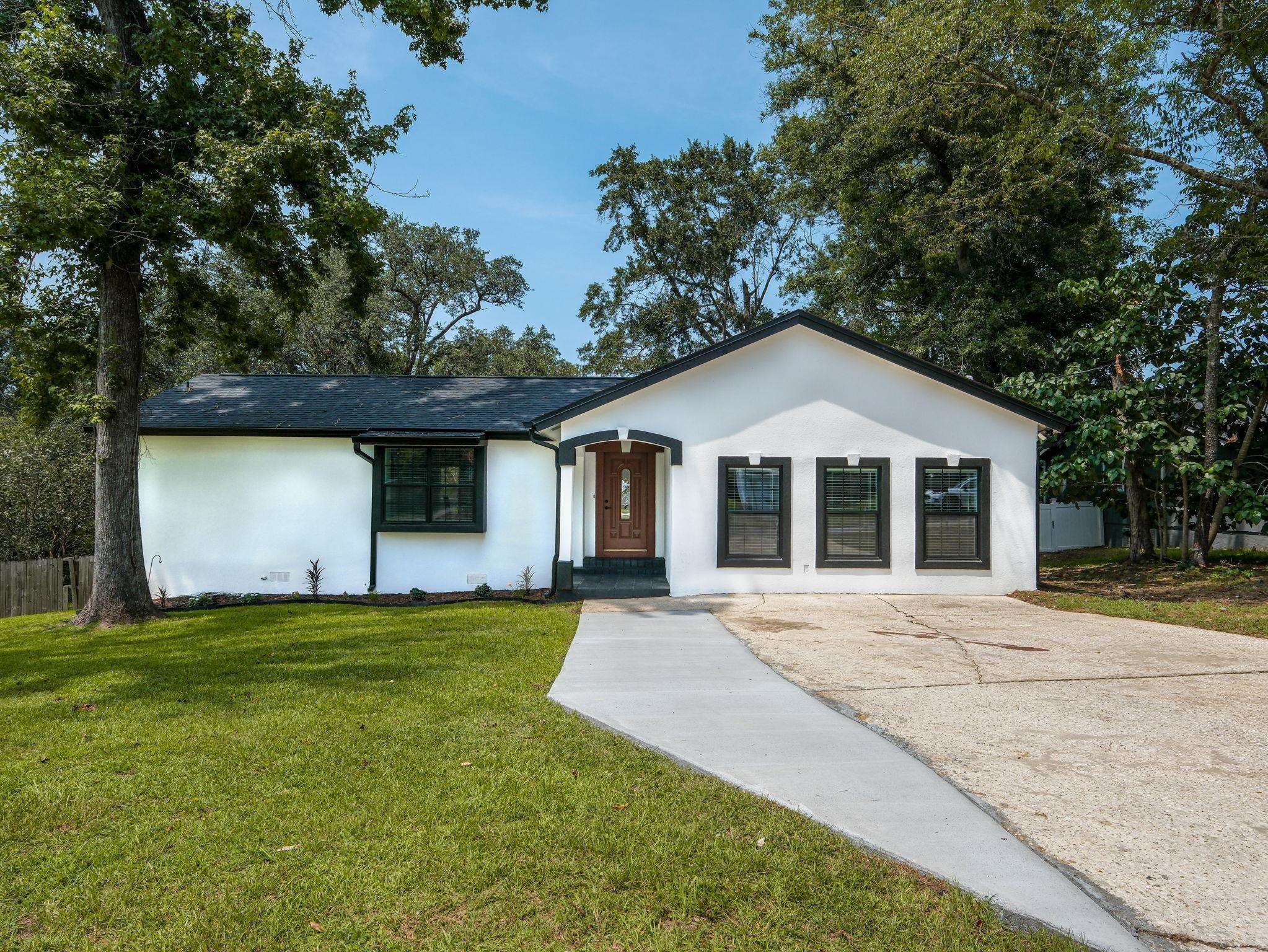 236 Timberlane Road Tallahassee, FL 32312 - Photo 2 of 39 Gallery Image 2