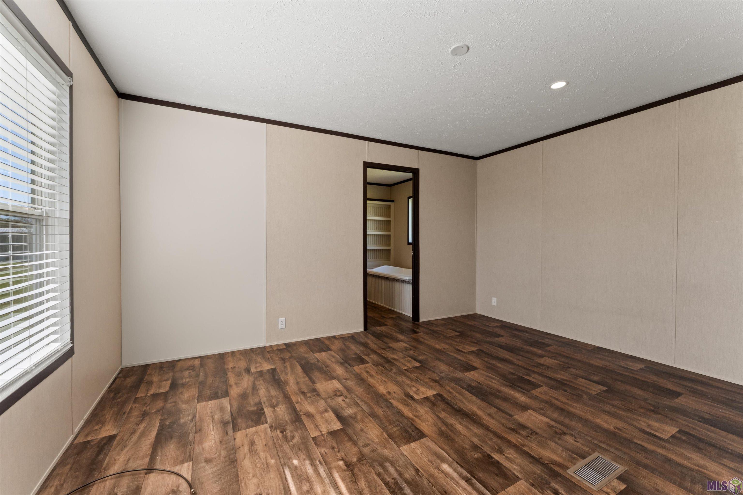 12499 Hebert Road Gonzales, LA 70737 - Photo 13 of 22