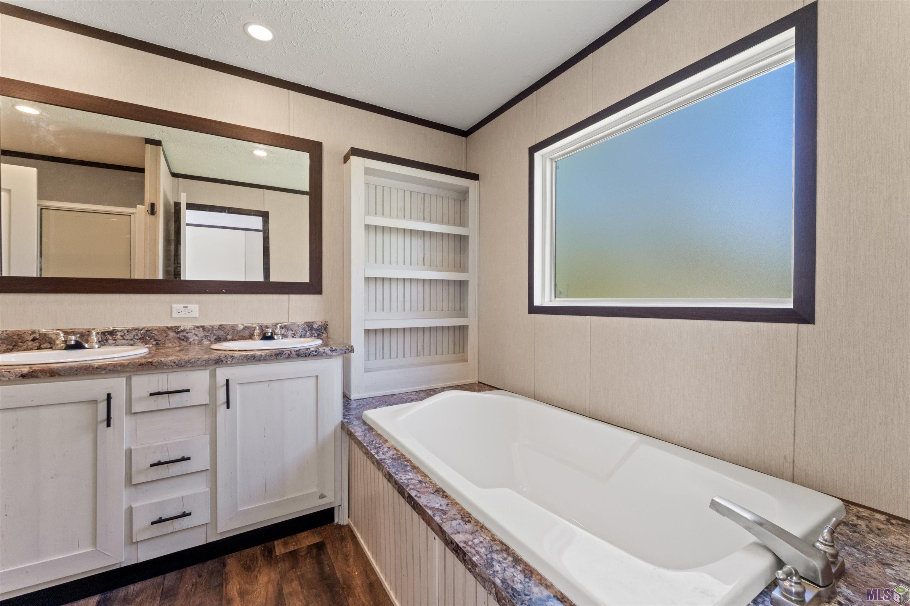 12499 Hebert Road Gonzales, LA 70737 - Photo 15 of 22