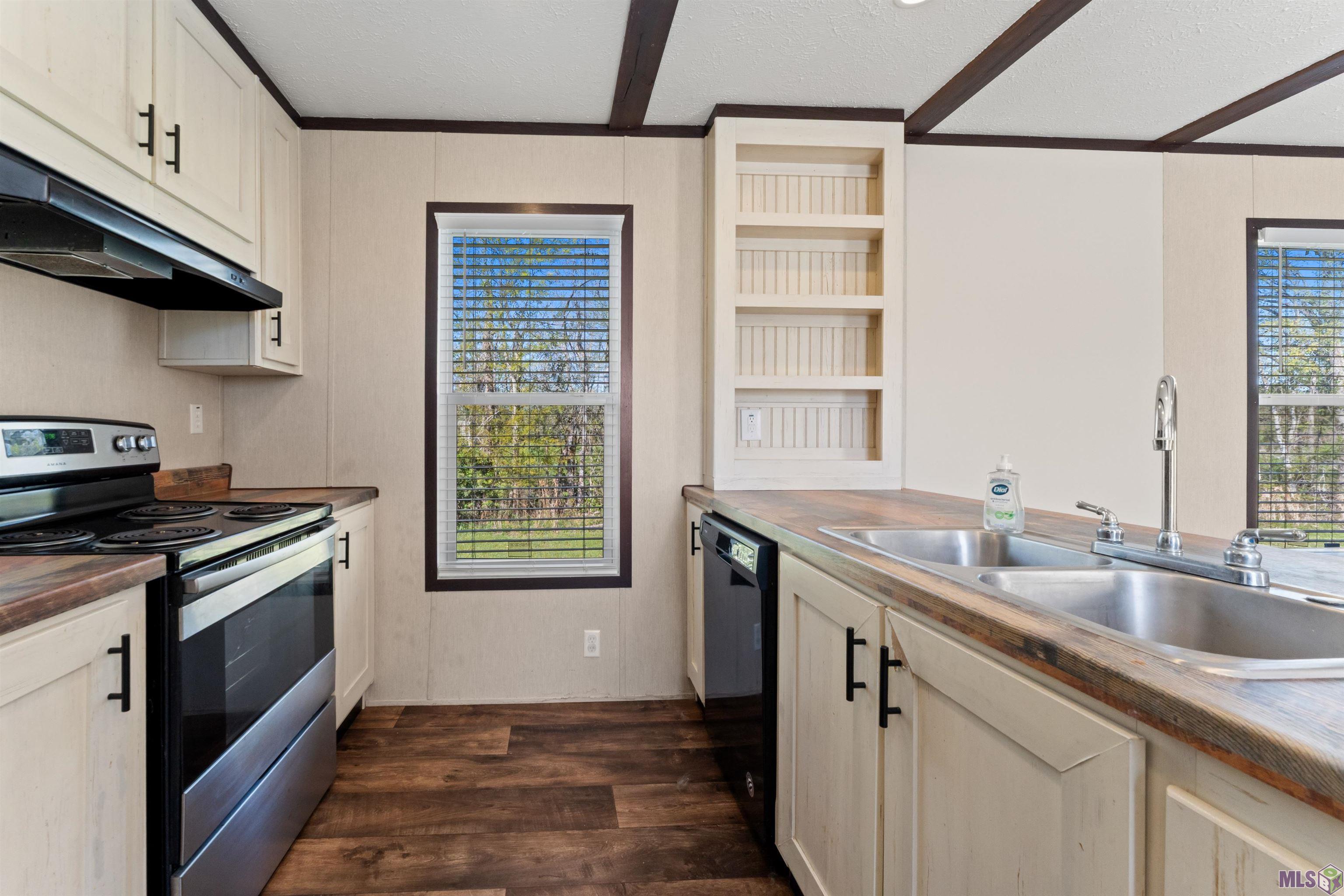 12499 Hebert Road Gonzales, LA 70737 - Photo 8 of 22