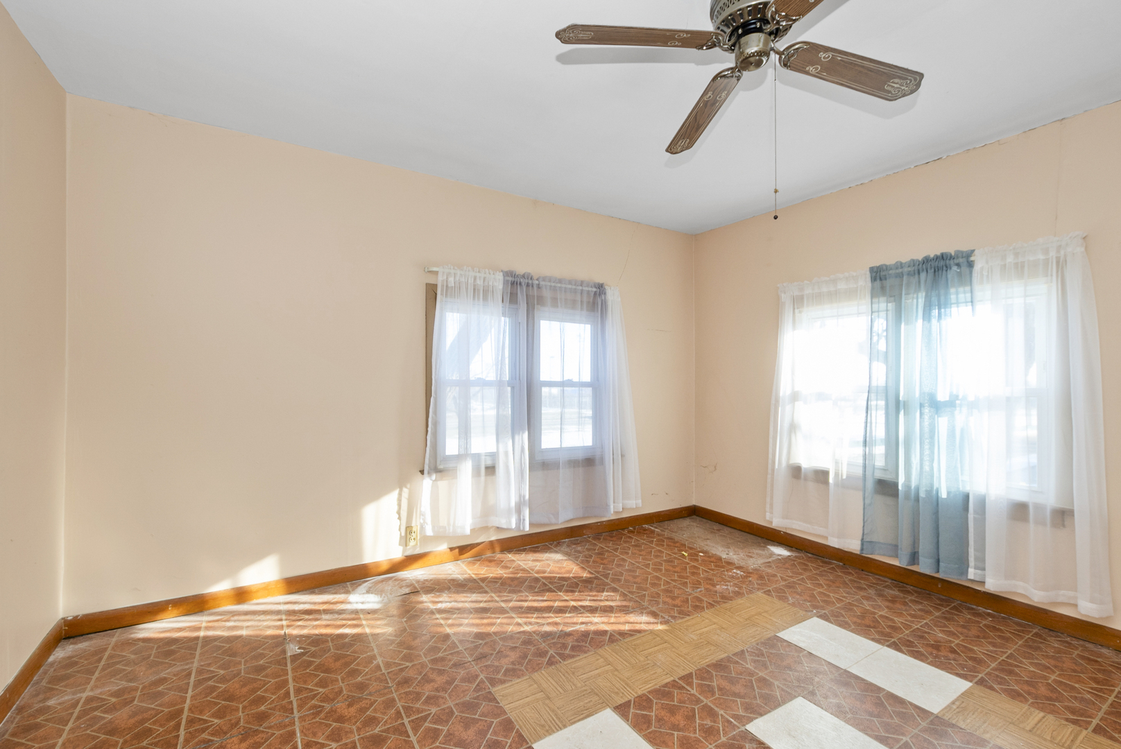 7000 West 74th Street Chicago, IL 60638 - Photo 15 of 28