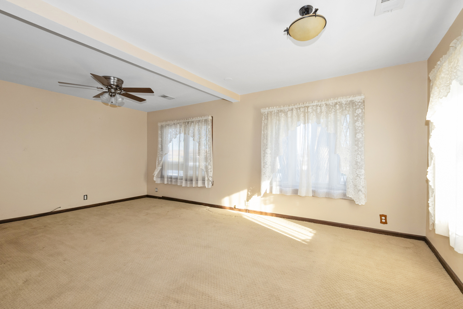 7000 West 74th Street Chicago, IL 60638 - Photo 5 of 28