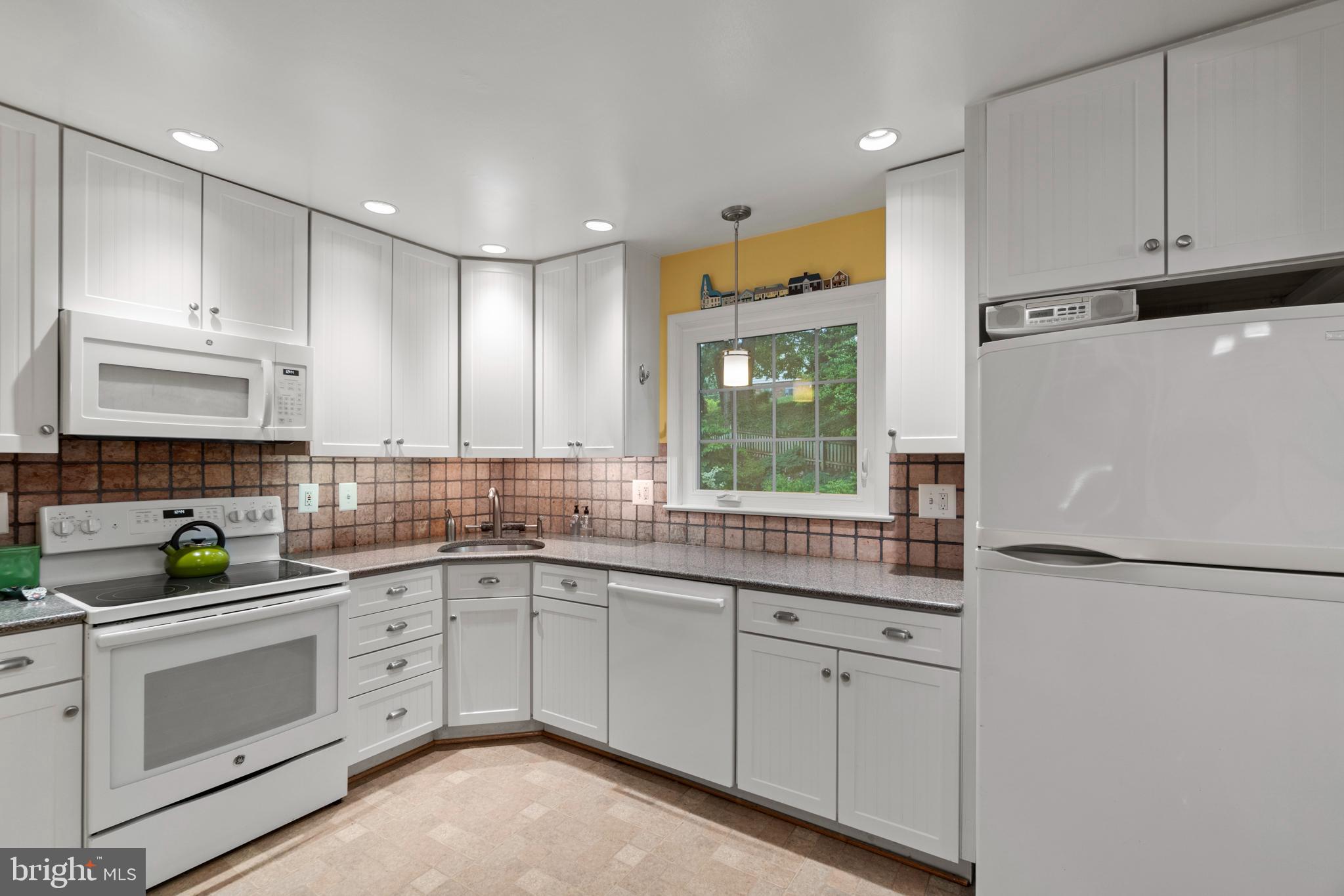 1937 Foxhall Road McLean, VA 22101 - Photo 19 of 42