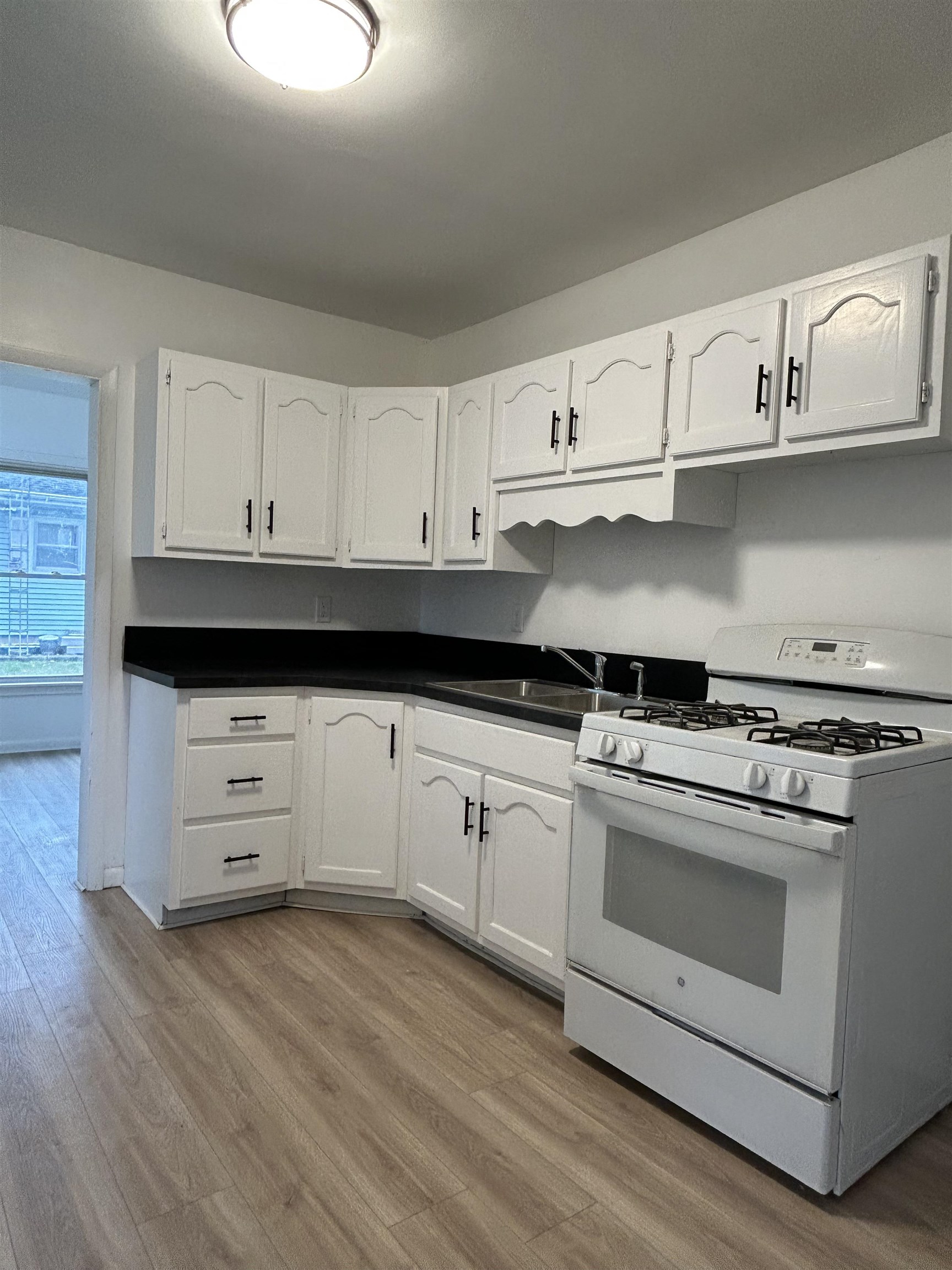 404 4th Street Mendota, IL 61342 - Photo 8 of 21