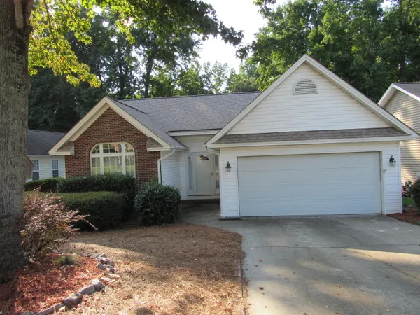 $1,950 | 138 Kensington Way, Aberdeen, NC 28315