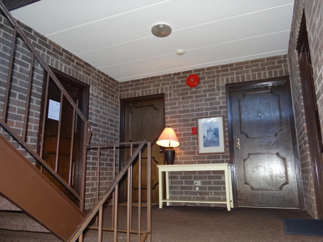 214 East Bailey Road, Unit F Naperville, IL 60565 - Photo 3 of 19