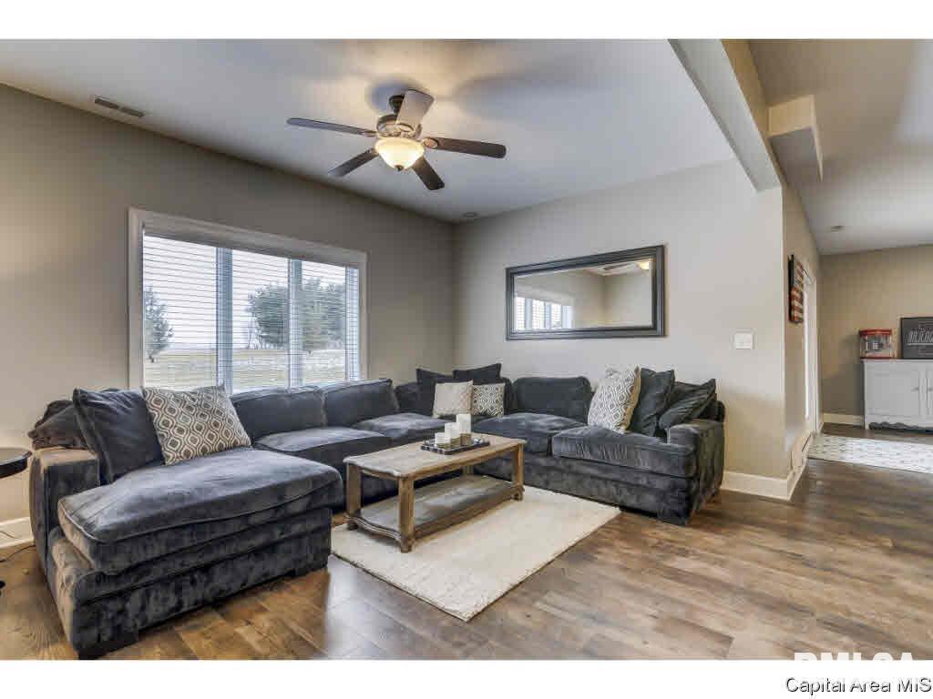 4475 East Divernon Road Pawnee, IL 62558 - Photo 22 of 36