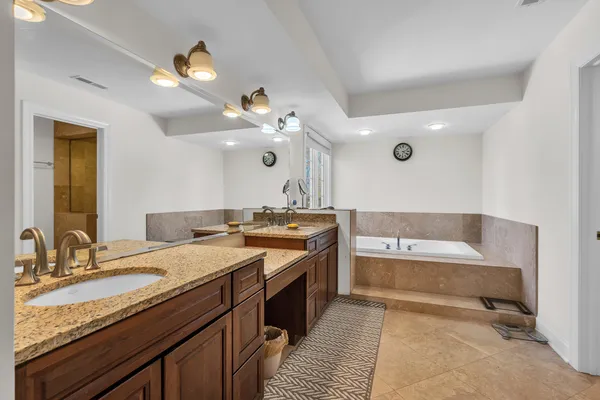 $1,299,000 | 1774 Rogers Avenue, Glenview, IL 60025