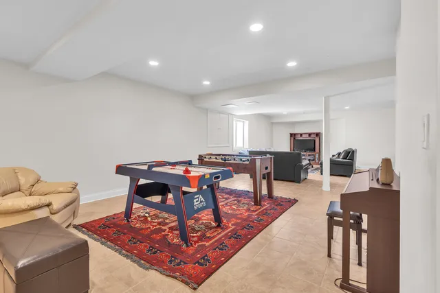 $1,299,000 | 1774 Rogers Avenue, Glenview, IL 60025