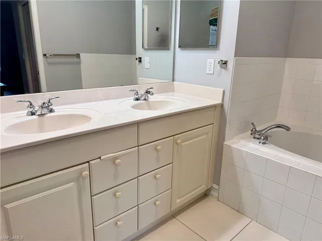 $2,800 | 8153 Sanctuary Drive, Unit 2, Naples, FL 34104