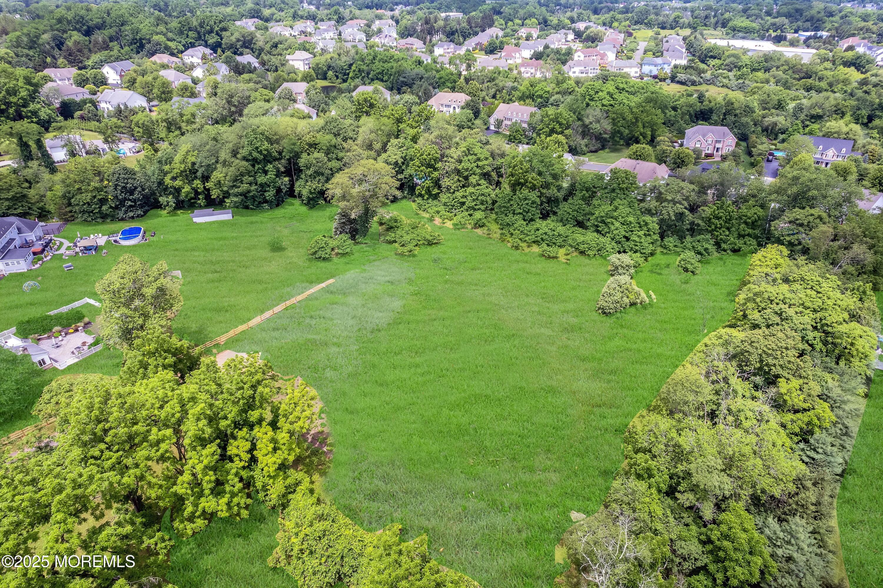 69 School Road Marlboro, NJ 07746 - Photo 4 of 15 _T3knKon