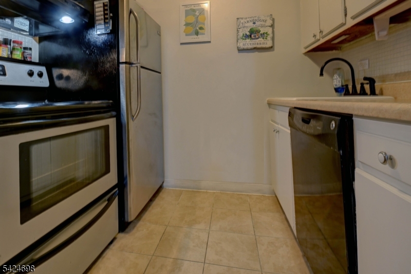 265 Main Street, Unit 219 Ridgefield Park, NJ 07660 - Photo 14 of 17