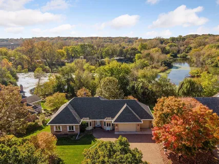 $1,099,900 | 7604 Delaney Boulevard, Edina, MN 55439