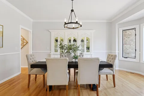 $1,099,900 | 7604 Delaney Boulevard, Edina, MN 55439