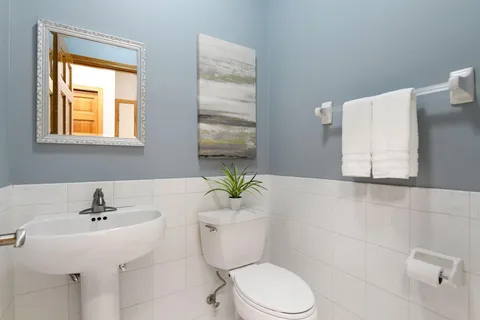 $1,099,900 | 7604 Delaney Boulevard, Edina, MN 55439